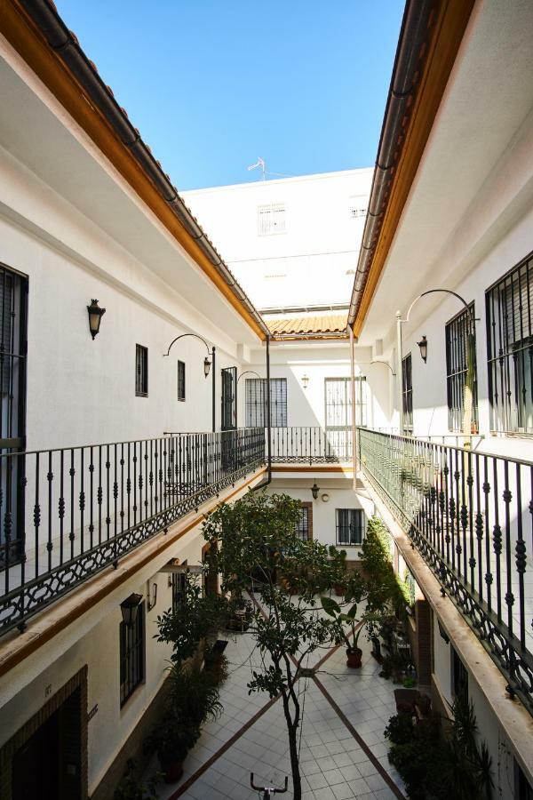 Escoberos Courtyard Duplex By Valcambre Apartment Севиля Екстериор снимка