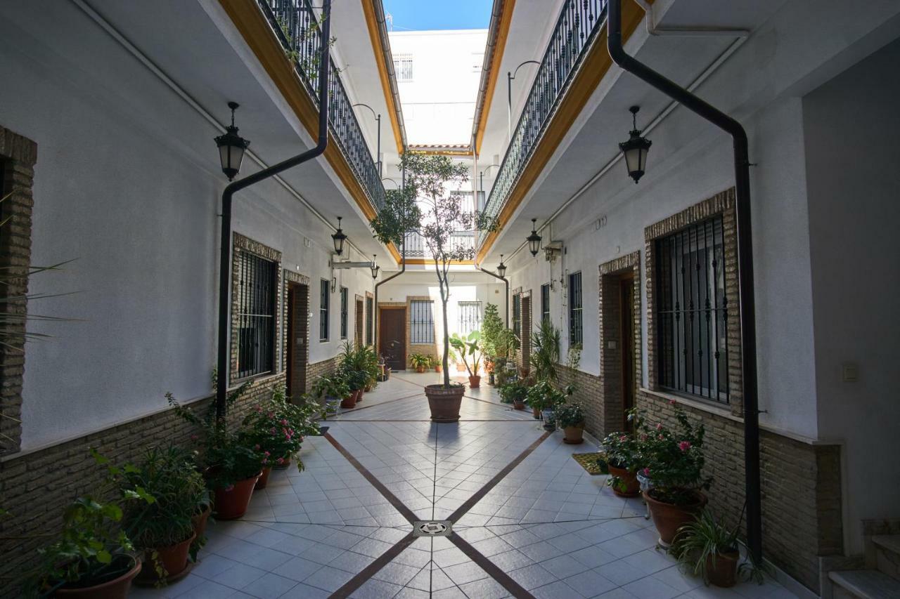 Escoberos Courtyard Duplex By Valcambre Apartment Севиля Екстериор снимка